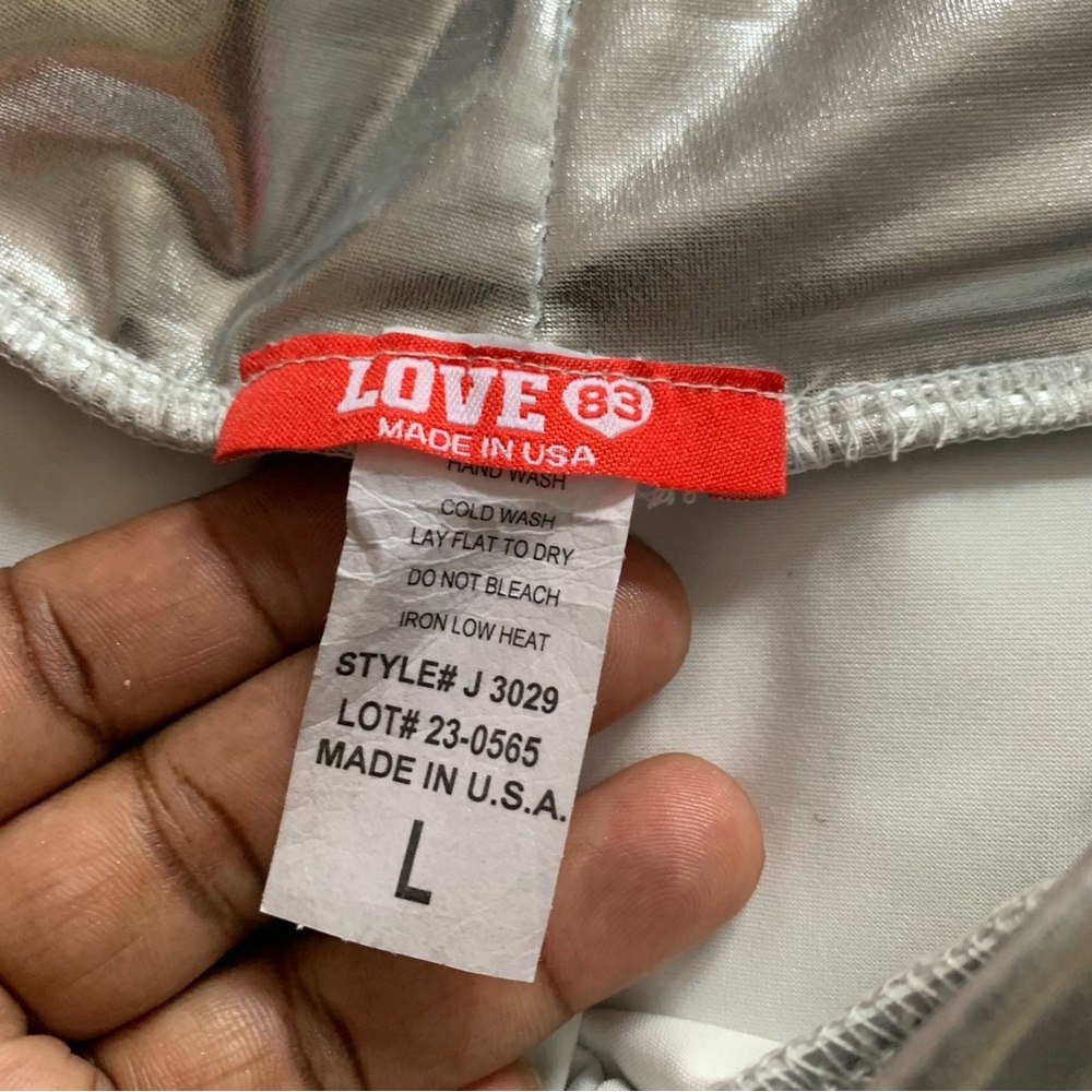 LOVE 83 PLEATHER SKIRT LARGE - Picture 5 of 5
